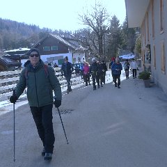 P1170826   Partenza da Serrada, m. 1250,  gruppo  Tradizionale , partecipanti 17,  h. 10.35 .